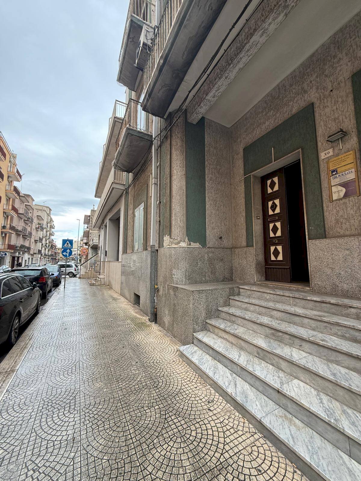 Foto 1 - Office Viale Marconi
 
39, Massafra - photo 1