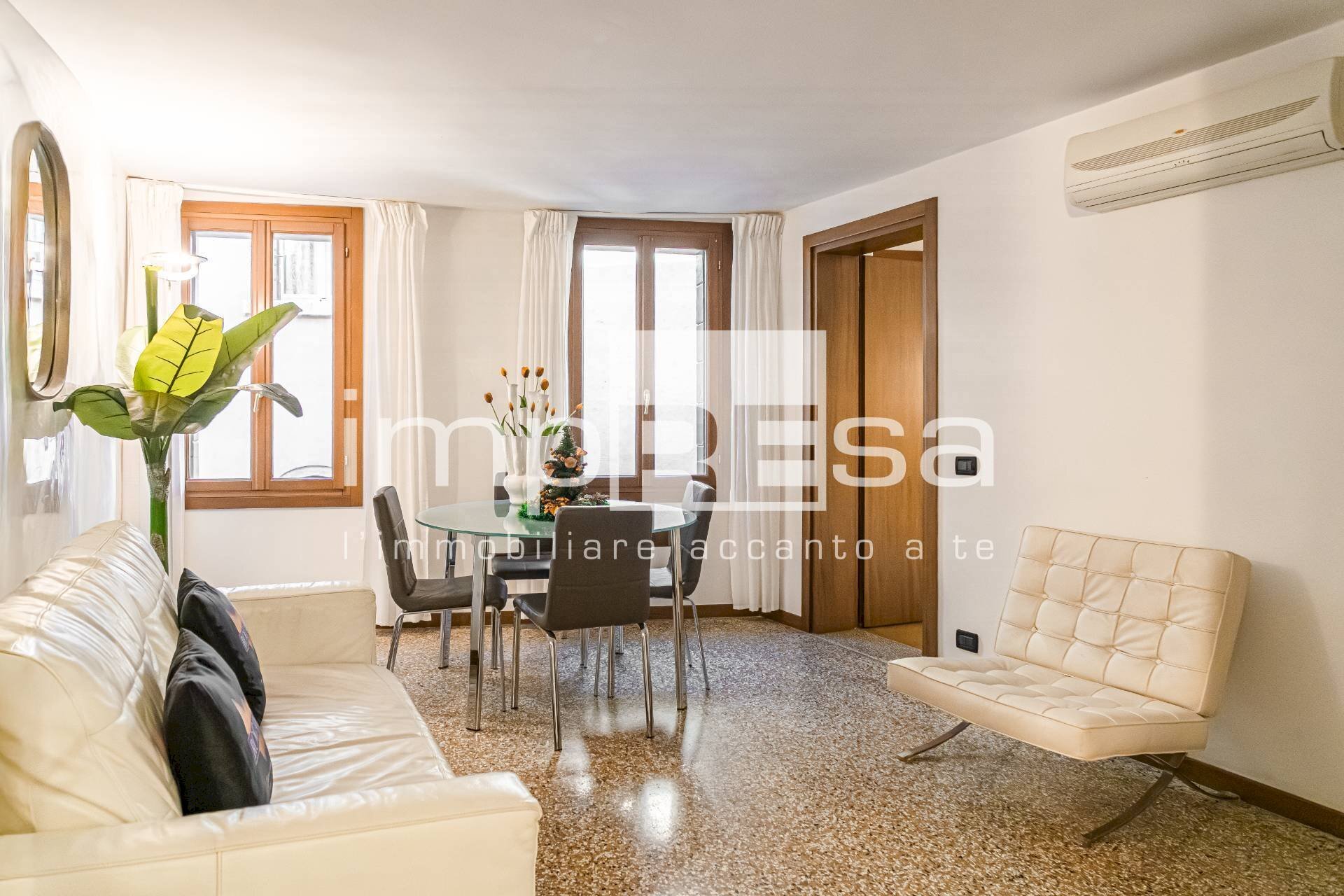SOGGIONO PRANZO - Four-room apartment SESTIERE SAN MARCO
 
213, Venezia - photo 2