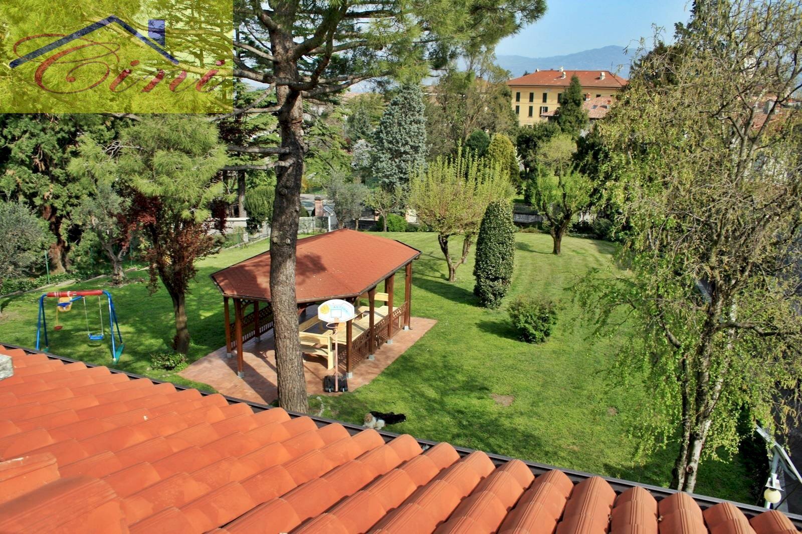 Foto 3 - Quadrilocale piazza martiri della libertà, Rogeno - foto 3