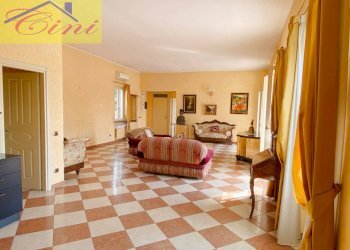 Foto 6 - Quadrilocale piazza martiri della libertà, Rogeno - foto 6