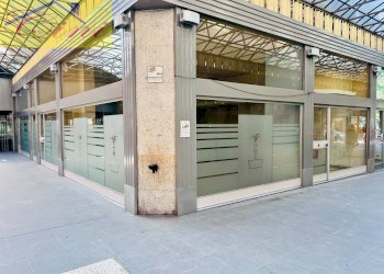 Foto 1 - Shop VIA LEONI, Erba - photo 1