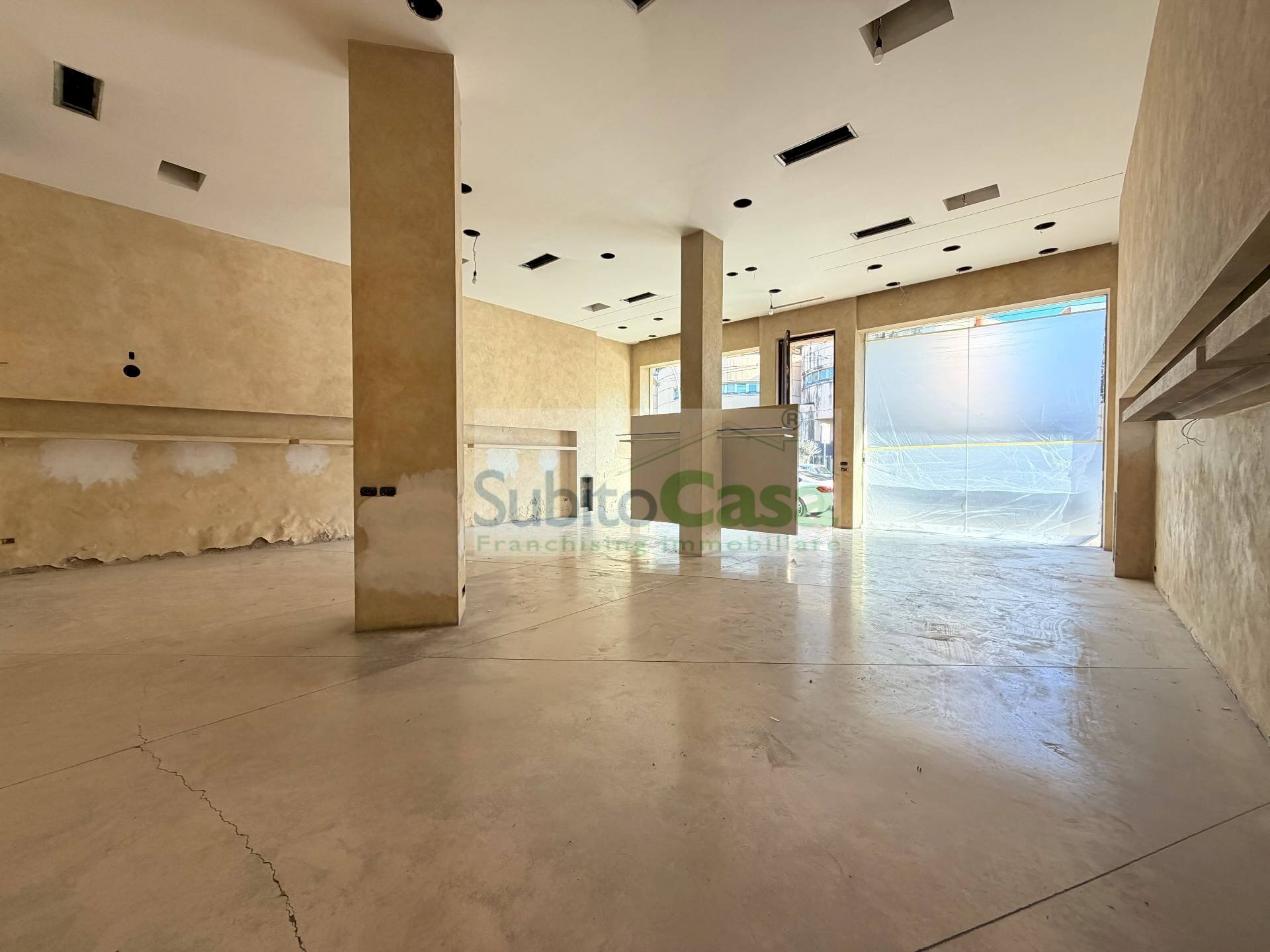 Foto 3 - Commercial Premises Via B.Croce
 
57, Chieti - photo 3