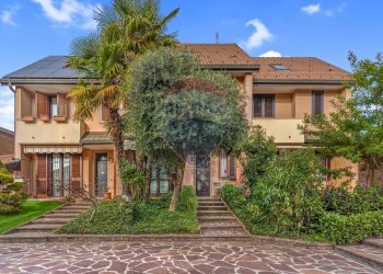 Casa all\'aperto - Villa a Schiera via Ancona
 
32, Rho - foto 2