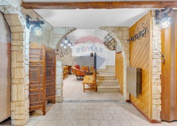 Scale - Villa a Schiera via Ancona
 
32, Rho - foto 17