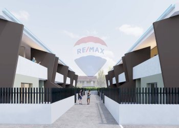 Edificio all\'aperto - Quadrilocale Via Cles
 
snc, Roma - foto 4
