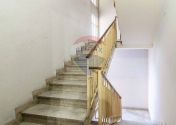 Scale - Appartamento Viale Vittorio Veneto
 
122, Catania - foto 6