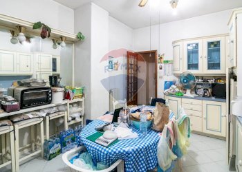 Cucina - Appartamento Viale Vittorio Veneto
 
122, Catania - foto 23