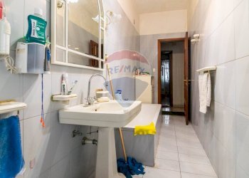 Bagno - Appartamento Viale Vittorio Veneto
 
122, Catania - foto 27