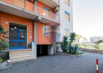 Edificio all\'aperto - Residence Via Fasano
20, Gravina di Catania - foto 28