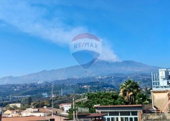 Vista delle montagne - Casa indipendente Via Francesco Crispi
 
83, Mascali - foto 7