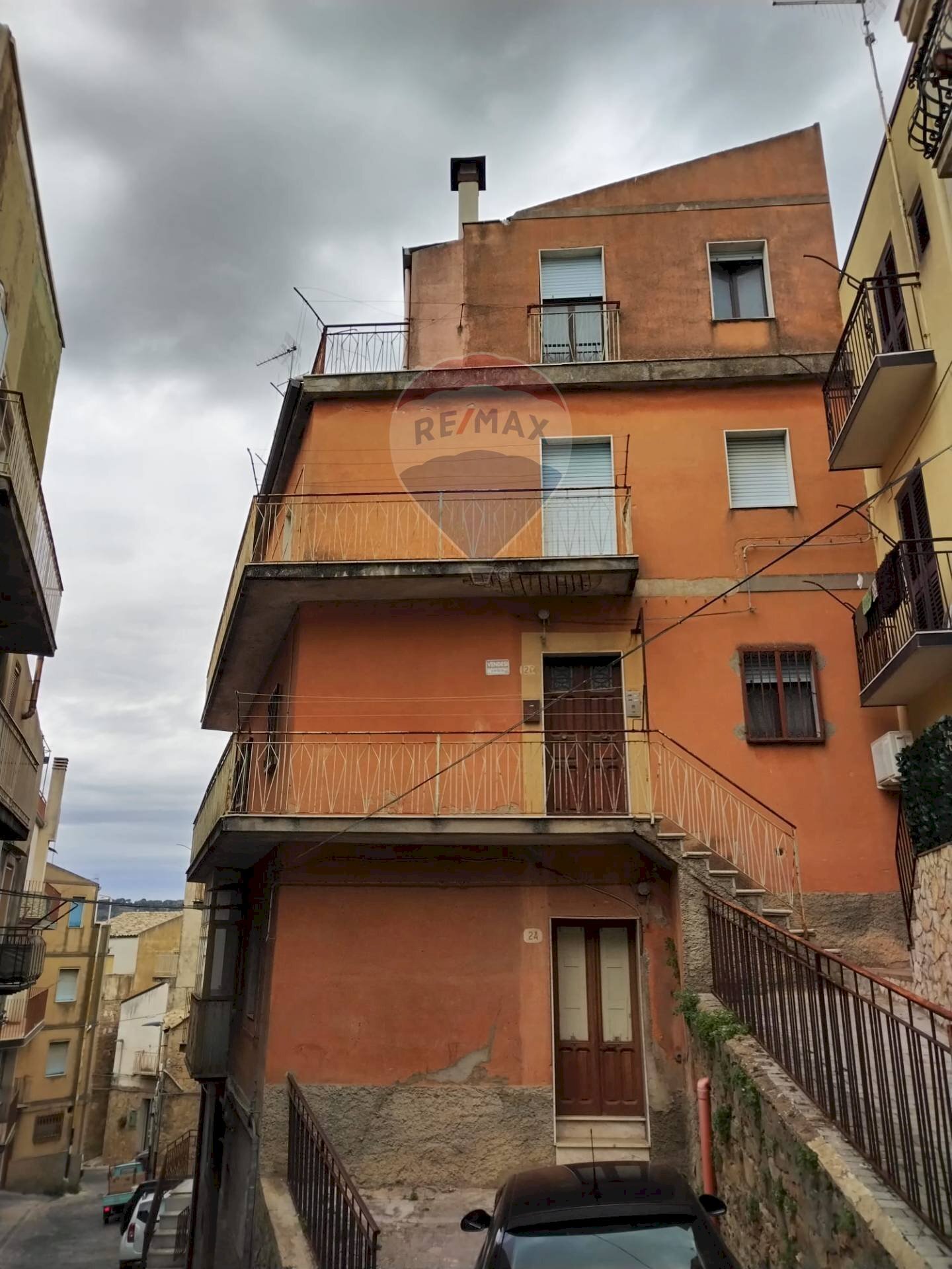 Edificio all\'aperto - Casa indipendente Via Carbone
 
24, Piazza Armerina - foto 2