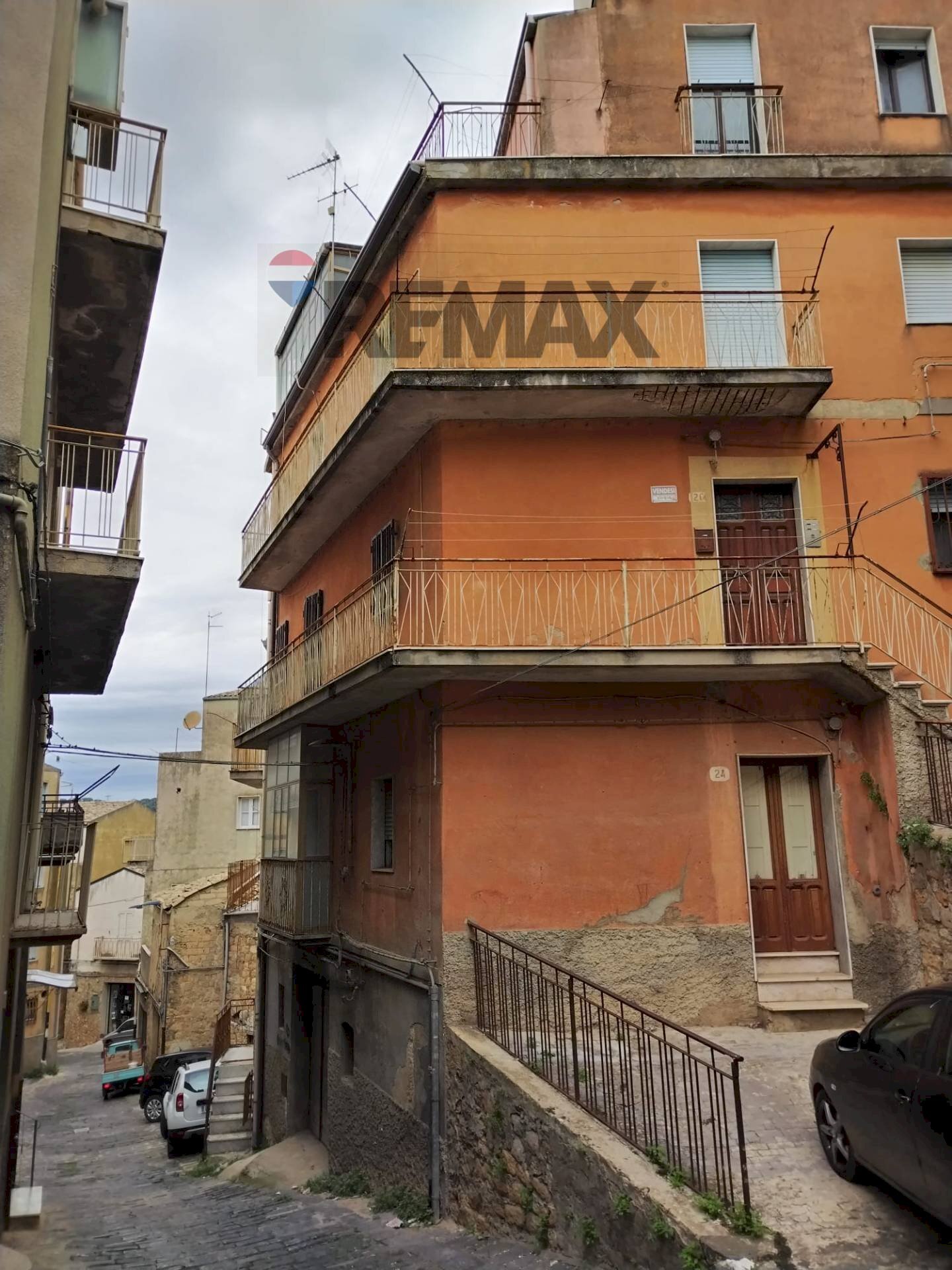 Edificio all\'aperto - Independent house Via Carbone
 
24, Piazza Armerina - photo 1