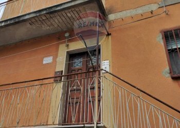 Edificio all\'aperto - Independent house Via Carbone
 
24, Piazza Armerina - photo 3