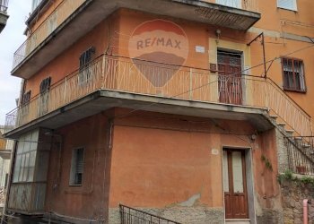 Edificio all\'aperto - Independent house Via Carbone
 
24, Piazza Armerina - photo 10