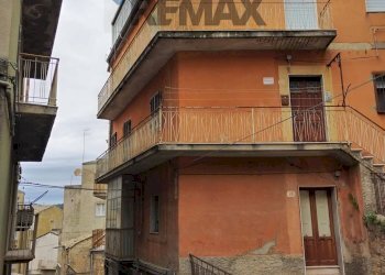 Edificio all\'aperto - Casa indipendente Via Carbone
 
24, Piazza Armerina - foto 1