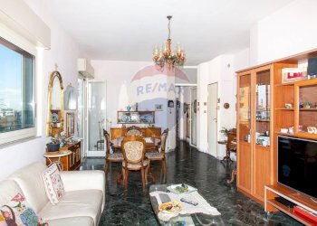 Sala da pranzo - Quadrilocale Via Etnea
 
660, Catania - foto 9