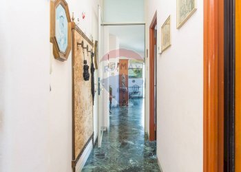 Hall / corridoio - Quadrilocale Via Etnea
 
660, Catania - foto 12