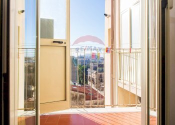 Balcone - Quadrilocale Via Etnea
 
660, Catania - foto 26