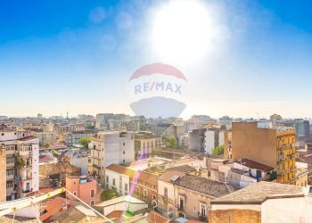 Edificio all\'aperto - Quadrilocale Via Etnea
 
660, Catania - foto 28