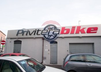 Edificio all\'aperto - Locale Commerciale Piazza Bonadies
 
2/3/4/5/6/7, Catania - foto 2