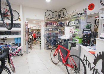 Dispensa di stoccaggio - Locale Commerciale Piazza Bonadies
 
2/3/4/5/6/7, Catania - foto 11