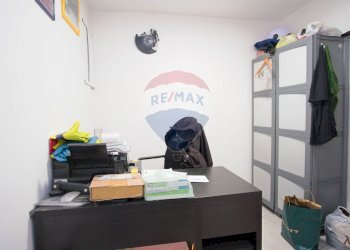 Ufficio - Locale Commerciale Piazza Bonadies
 
2/3/4/5/6/7, Catania - foto 22