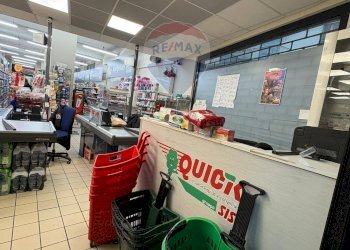 Non correlato - Attività Commerciale Via Raimondo Franchetti
 
72, Catania - foto 6