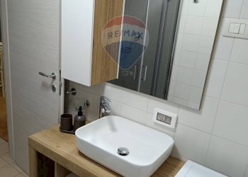 Bagno - Trilocale Via Botte dell'acqua
 
10, Catania - foto 5