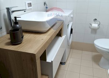 Bagno - Trilocale Via Botte dell'acqua
 
10, Catania - foto 6