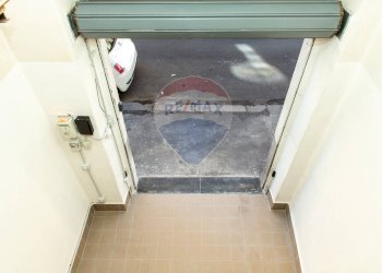 Bagno - Box Via Gorizia
 
8, Catania - foto 9