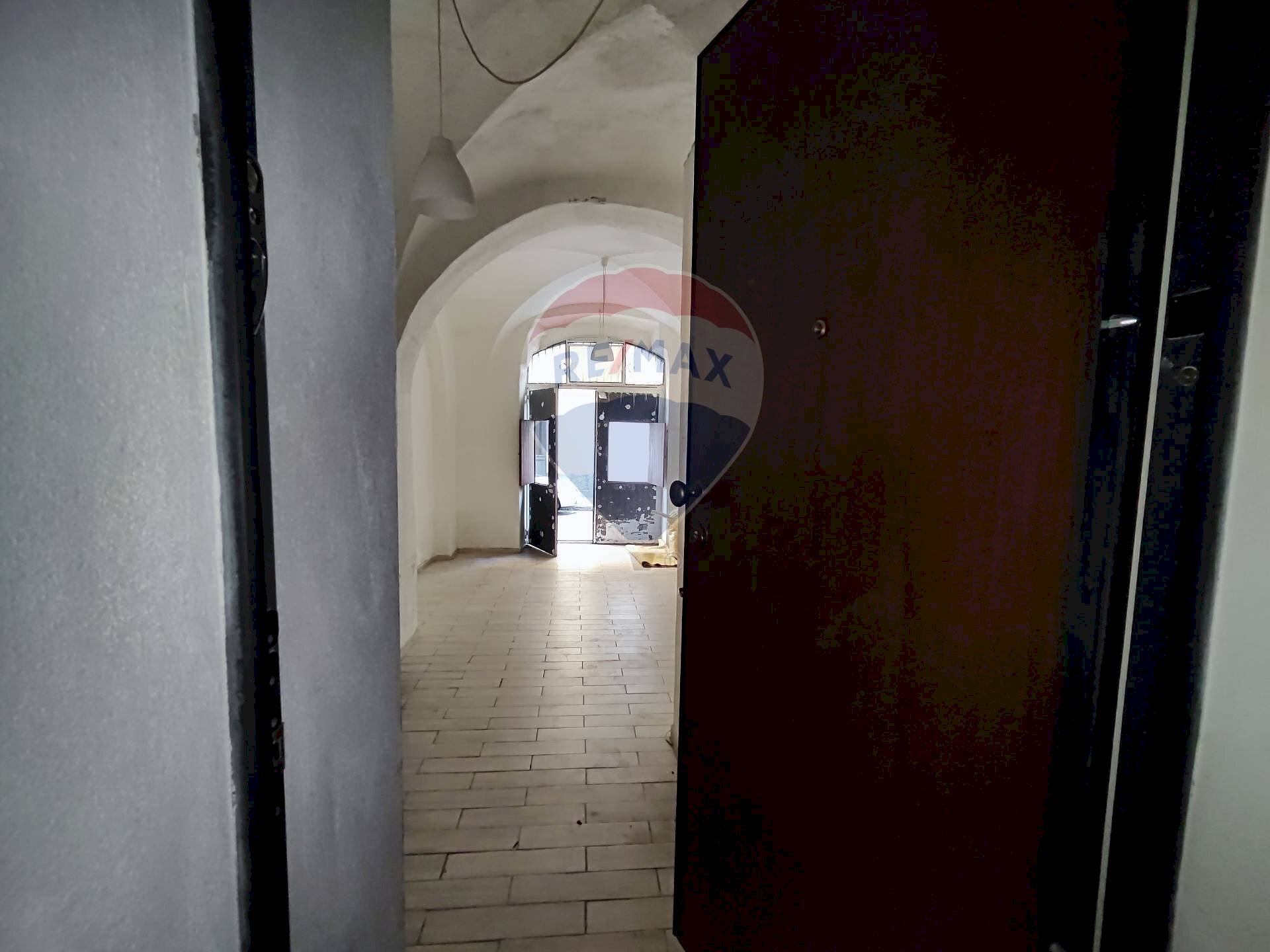 Hall / corridoio - One-room apartment Via Santissima Trinita'
 
60, Catania - photo 3