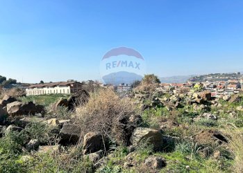 Edificio all\'aperto - Terreno agricolo Contrada Scala Vecchia
 
snc, Paterno - foto 18