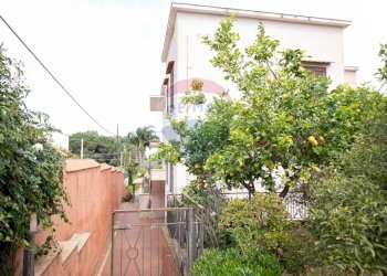 Edificio all\'aperto - Villa contrada santa venera
 
18, Marsala - foto 57