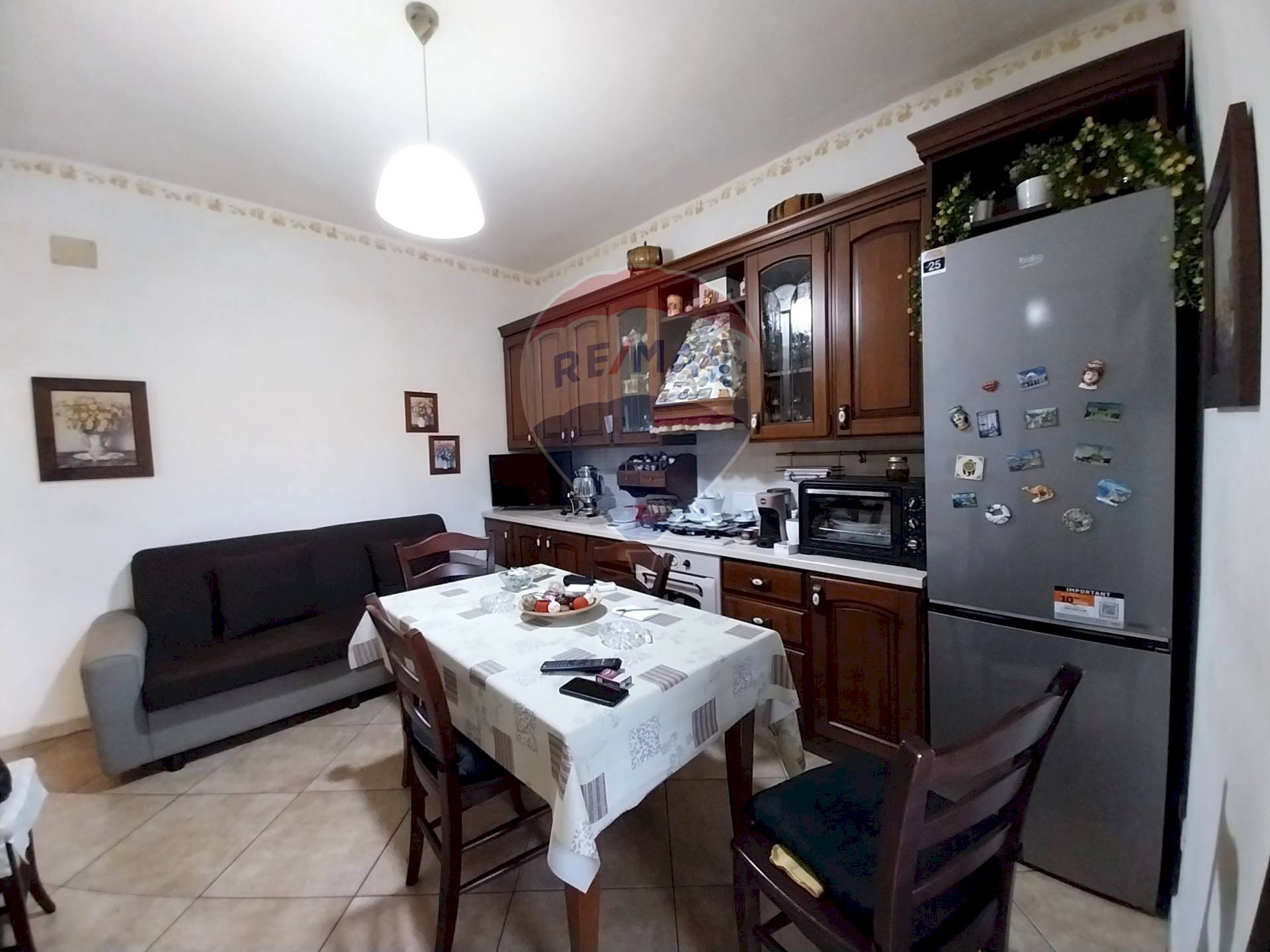 Sala da pranzo - Appartamento Villaggio Sant'agata Zona A
 
17, Catania - foto 1