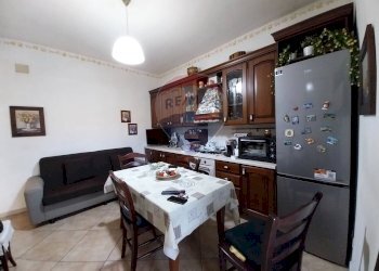 Sala da pranzo - Appartamento Villaggio Sant'agata Zona A
 
17, Catania - foto 1