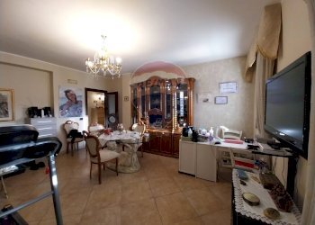 Sala da pranzo - Appartamento Villaggio Sant'agata Zona A
 
17, Catania - foto 20