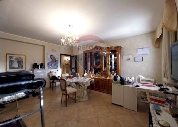 Sala da pranzo - Appartamento Villaggio Sant'agata Zona A
 
17, Catania - foto 21