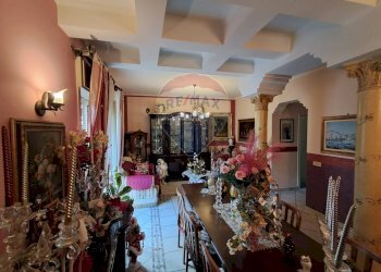 Sala da pranzo - Appartamento via Ortogrande
 
39, Giardini-Naxos - foto 5