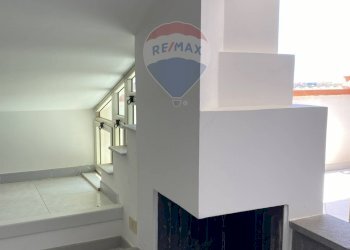 Scale - Attico via R. Leoncavallo
 
4, Taormina - foto 5