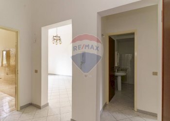 Hall / corridoio - Independent house VIA ARMANDO DIAZ
 
48, Francofonte - photo 7