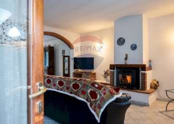 Soggiorno - Semi-detached house VIA NAVIGLIO
 
7, Sabbioneta - photo 1