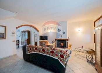 Soggiorno - Semi-detached house VIA NAVIGLIO
 
7, Sabbioneta - photo 2