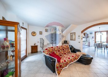 Soggiorno - Semi-detached house VIA NAVIGLIO
 
7, Sabbioneta - photo 5