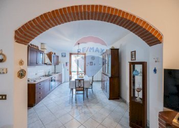 Sala da pranzo - Semi-detached house VIA NAVIGLIO
 
7, Sabbioneta - photo 7