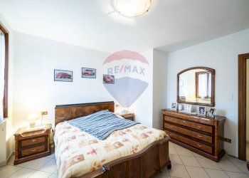 Camera / camera da letto - Semi-detached house VIA NAVIGLIO
 
7, Sabbioneta - photo 16