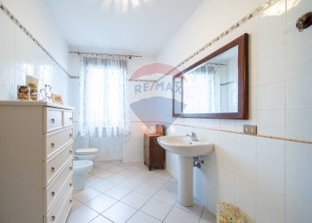 Bagno - Semi-detached house VIA NAVIGLIO
 
7, Sabbioneta - photo 19