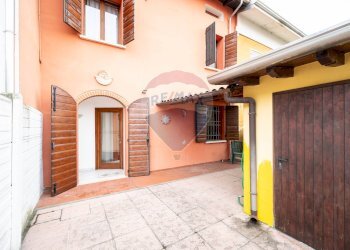 Casa all\'aperto - Semi-detached house VIA NAVIGLIO
 
7, Sabbioneta - photo 30