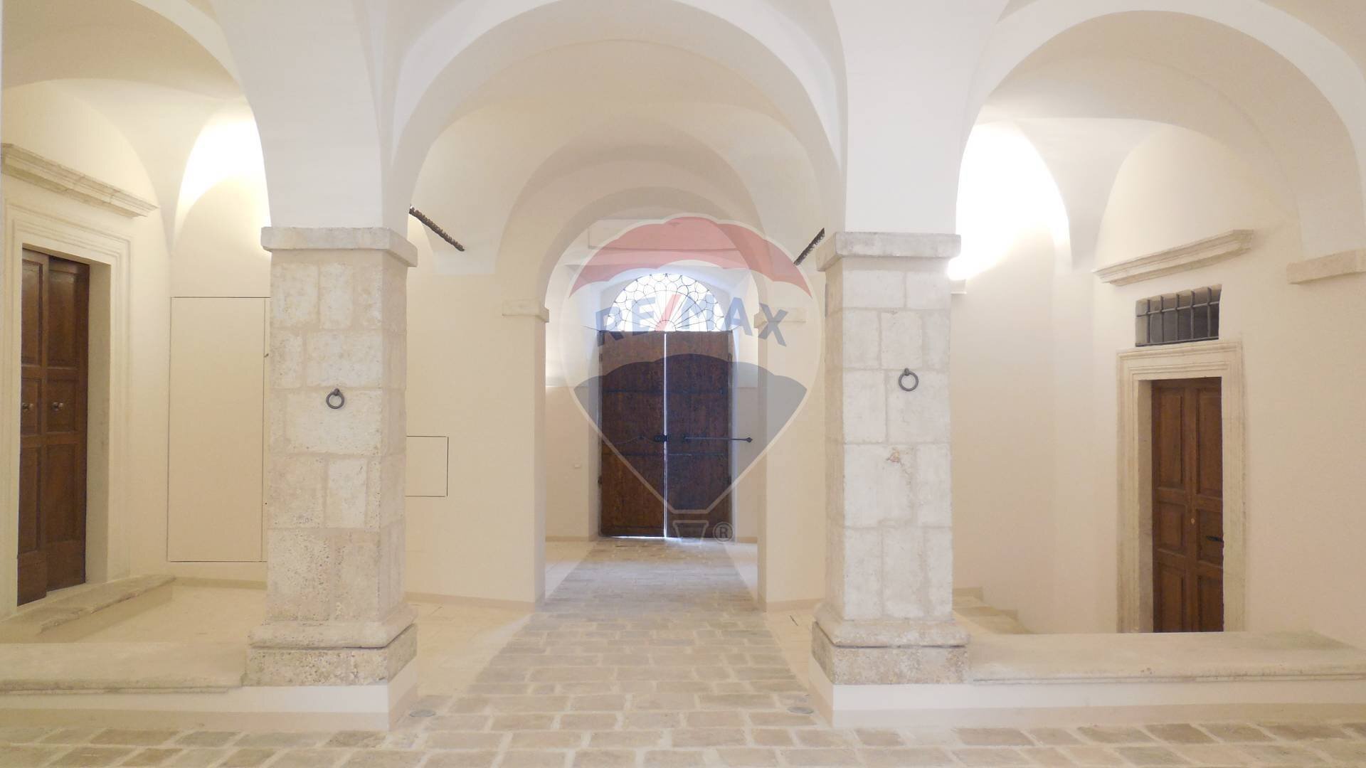 Ricezione / Lobby - Commercial Premises L'Aquila - photo 2