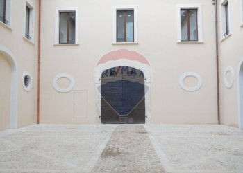 Edificio all\'aperto - Commercial Premises L'Aquila - photo 23