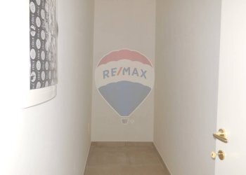 Hall / corridoio - Commercial Premises L'Aquila - photo 28